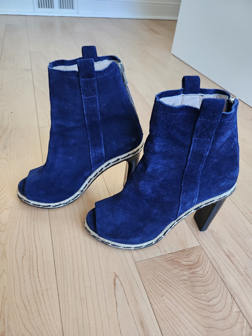 Opening Ceremony Navy(Royal Blue) Suede Peep-Toe Ankle Boots 6-6.5 - Picture 4 of 9